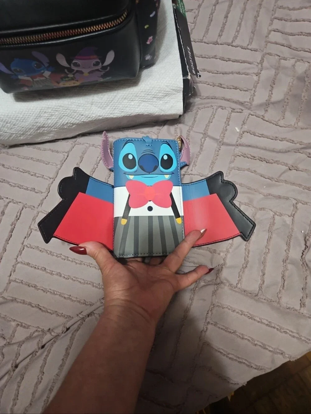 Disney Loungefly Stitch Vampire Bat Halloween Card Holder Wallet